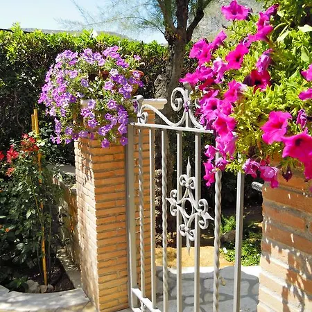 Casa de hóspedes Loremar 4*