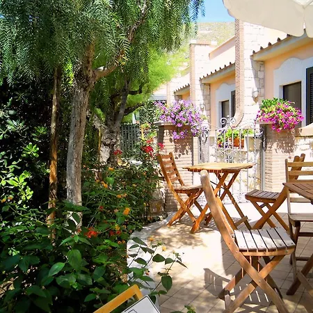 Casa de hóspedes Loremar 4*