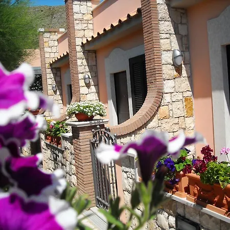 Pensionat Loremar 4*